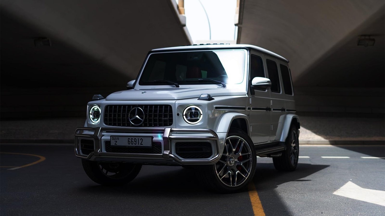 Mercedes G63 AMG - White